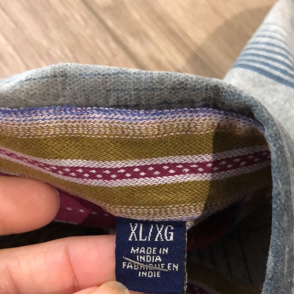 ROBERT GRAHAM 100% Cotton Lightweight Button Down Shirt - Picture 3 of 13